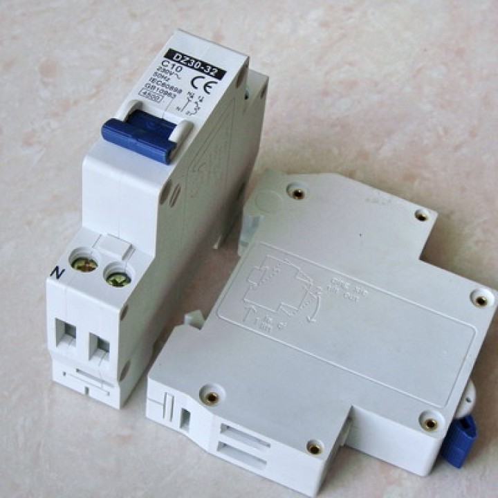 Modulare dpn interruttore 1p + n 10a 4,5 ka calibre 230 su guida din jr international - 1