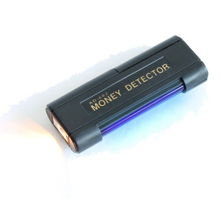 Detector counterfeit bank notes portable uv little detector (battery supply) fake notes cards detection system