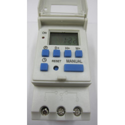 Orologio elettrico digitale thc15a 24vcc 2200w 7 giorni per guida din jr international - 2