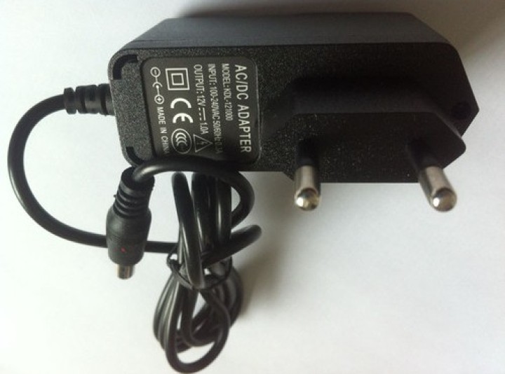 Adaptador de corriente 110v 220v 12v 1a 1.2a 1.5a 2a 5,5 x 2,1 mm enchufe hembra convertidor jr international - 2