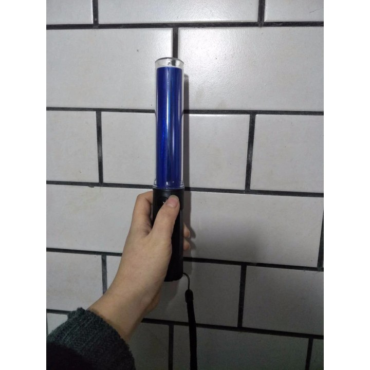 Baton lumineux led rouge + batterie rechargeable + chargeur 220v 5v support magnetique