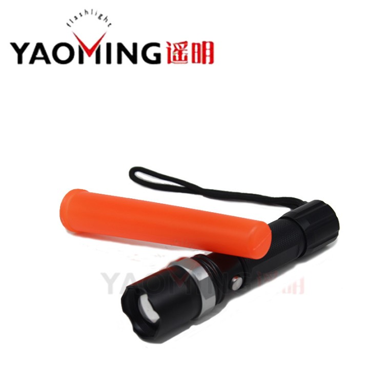 Baton lumineux 26cm torche Eclairage led lumiere rouge circulation route aeroport