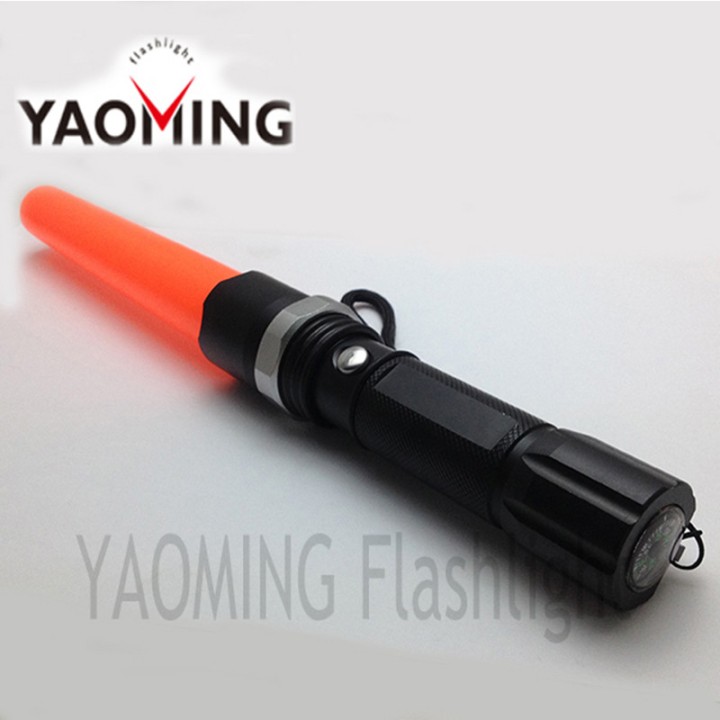 Baton lumineux 26cm torche Eclairage led lumiere rouge circulation route aeroport