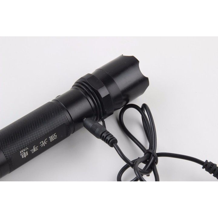 Adaptateur allume cigare + fiche pour charger batterie 18650 de torche rechargeable BATL1R