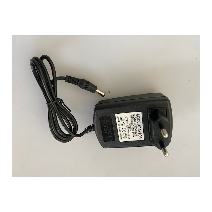 Adattatore con spina 220vca 8vcc 500ma per cinepresa telecamera 12v alimentatore con spina