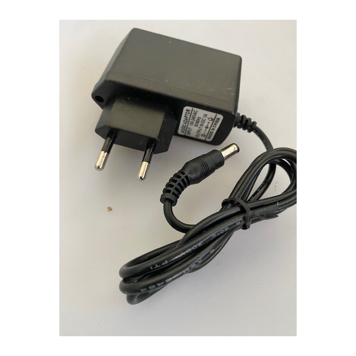 Adattatore con spina 220vca 8vcc 500ma per cinepresa telecamera 12v alimentatore con spina