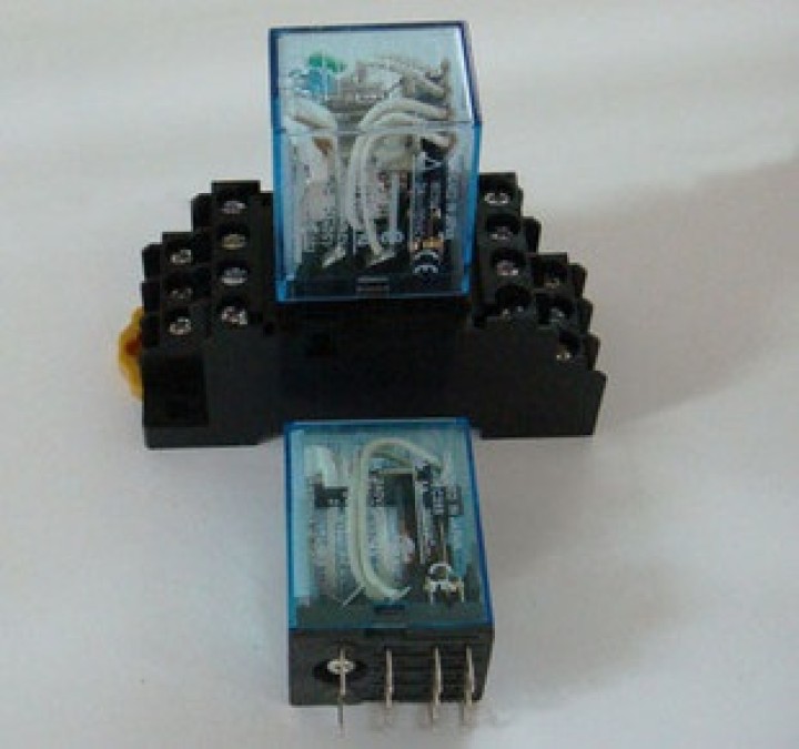 Rele 12vac omron my3n-j my3nj hh53p pyf11a 2 contactos inversores 10a 220vca jr international - 1
