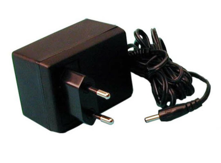 Adaptador electrico con clavija 220vca 12vcc 500ma para perturbador electronico para telefono gsmb adaptadores jr international 