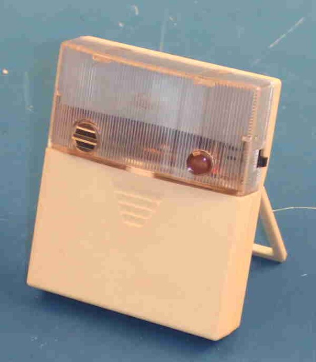 Illuminacion autonomo alarma automatico al ruido recondicionada fotoelectrica y microfono integrado jr international - 1