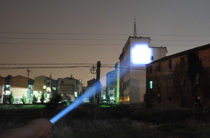 1000LM 5W wasserdicht Cree führte wiederaufladbare Taschenlampe Polizei Verkehrs Befehl Zoomable Fackel Licht, das von 18.650 Au
