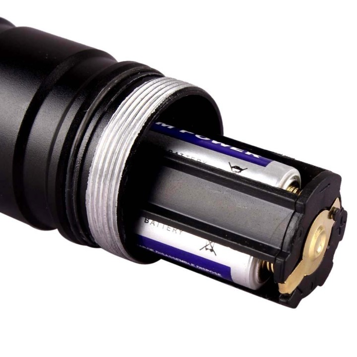 Adaptateur allume cigare pour 3 piles aaa torche rechargeable t6 q5 com-four - 4