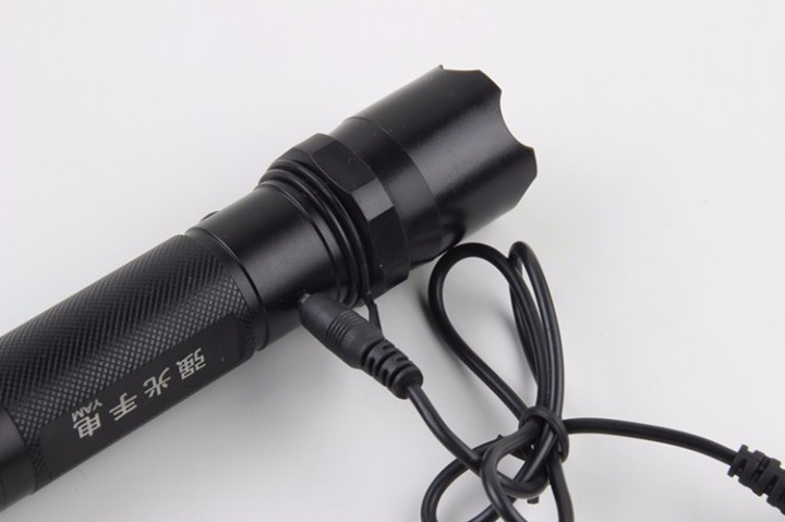 Adaptateur allume cigare + fiche pour charger batterie 18650 de torche rechargeable BATL1R yongse - 4