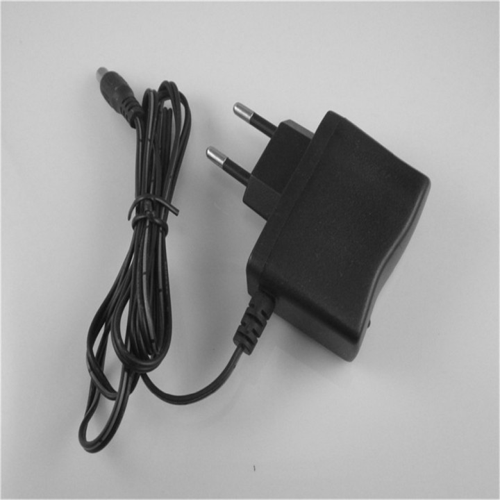 Cargador 110v 220v 8.4v 10v 500mah 0.5a 5.5mm x 2.1mm para el detector recargable de la batería 9v DFPV1 vhbw - 4