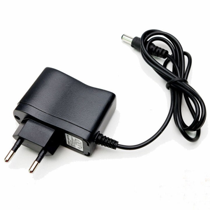 Ladegerät 110 v 220 v 8,4 v 10 v 500 mah 0,5a 5,5mm x 2,1mm für akku 9 v detektor DFPV1 vhbw - 5
