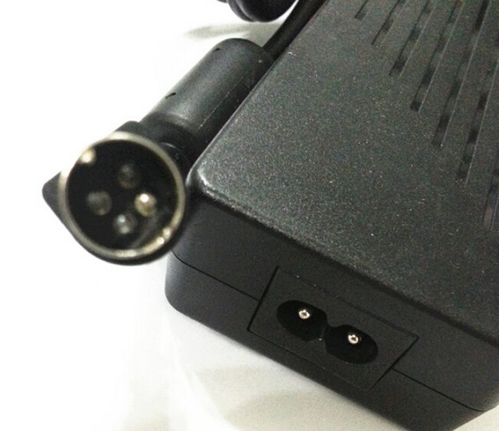 5V 3A und 12V 3A 4pin Netzteil Ladegerät jentec - 4