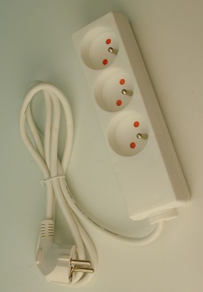 Ciabatta elettrica a 3 prese (cavo 3x1mm²) netbp3 multipresa elettrioca 3 entrate elettricità complementi jr international - 1