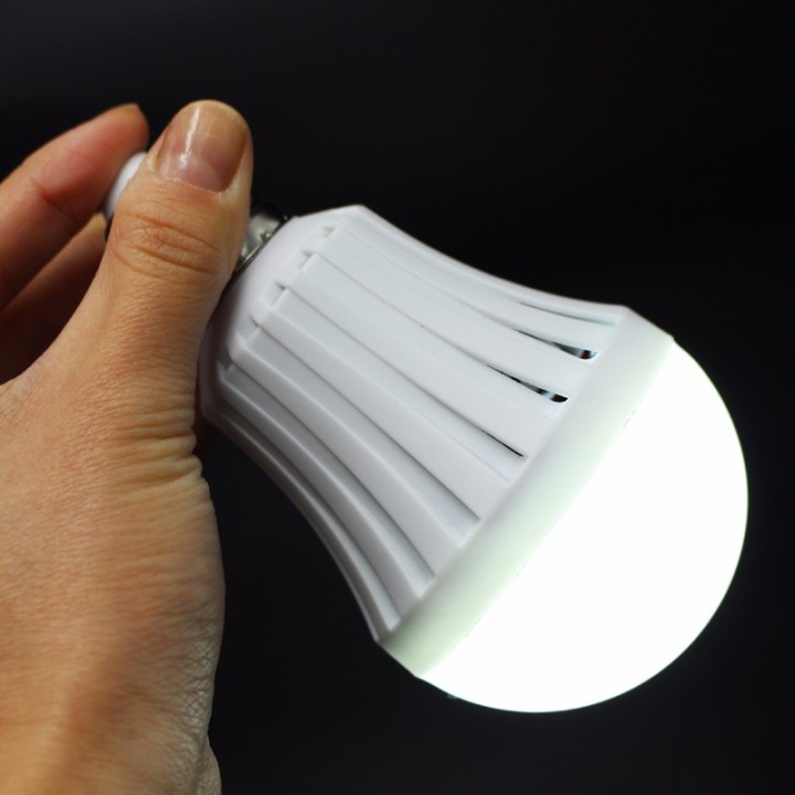 Recargable llevó la iluminación de la luz 12w e27 bombilla led llámpara de emergencia para el hogar 2835 batería smd led bombill