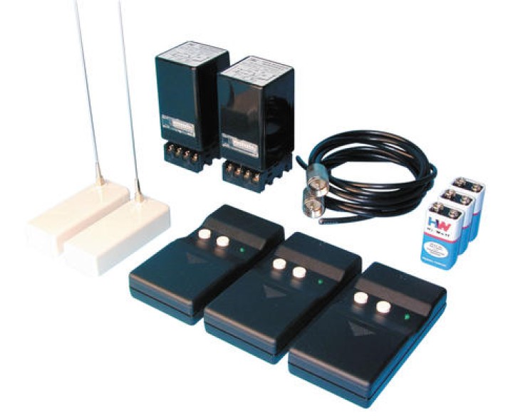 Domotic pack composed with 3 tx26 remote control + 2 rx16 channel receiver + ae3006 channel receiver+ etc domotic appliance pack