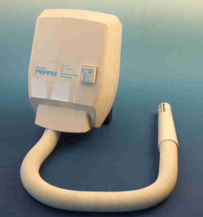 Asciugacapelli elettronico 750w con tubo jr international - 1