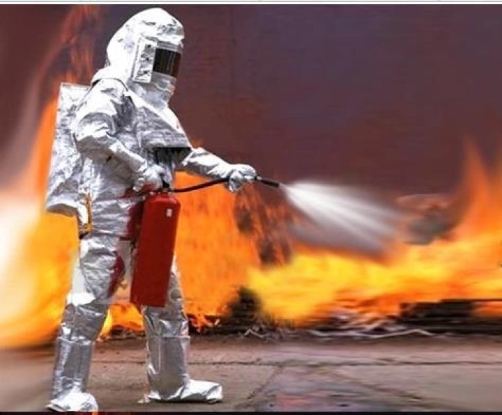 Coverall in aluminium resist to heat up to 900°c agreement ga88 94 protection gloves helmet jr international - 4