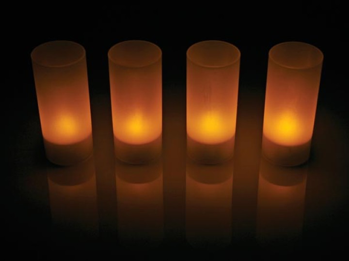 Set di 4 candele ricaricabili per illuminazione a led illuminazione decorativa xmcl13 basso consumo velleman - 1