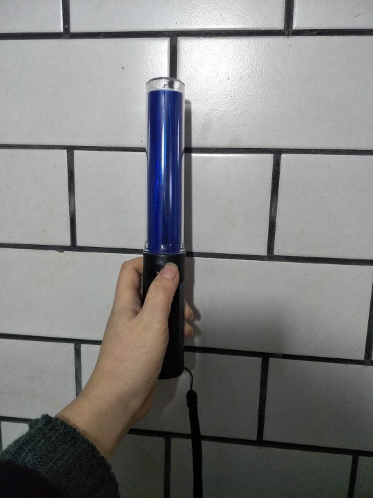 Baton lumineux 26cm torche Eclairage led lumiere bleu circulation route aeroport eclats antivols - 1