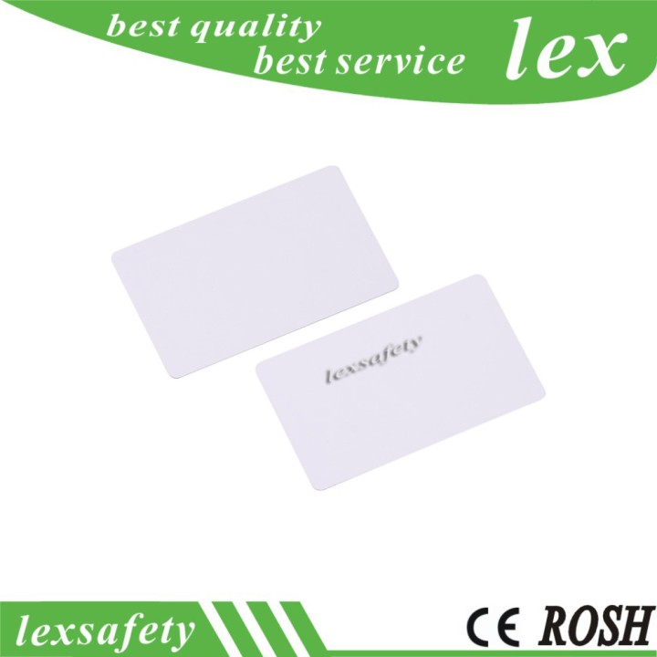 Scheda RFID 13.56Mhz ISO14443A MF S50 CLONE Scheda Smart di prossimità di nuova scrittura Scheda NFC 0,8 mm sottile per il siste