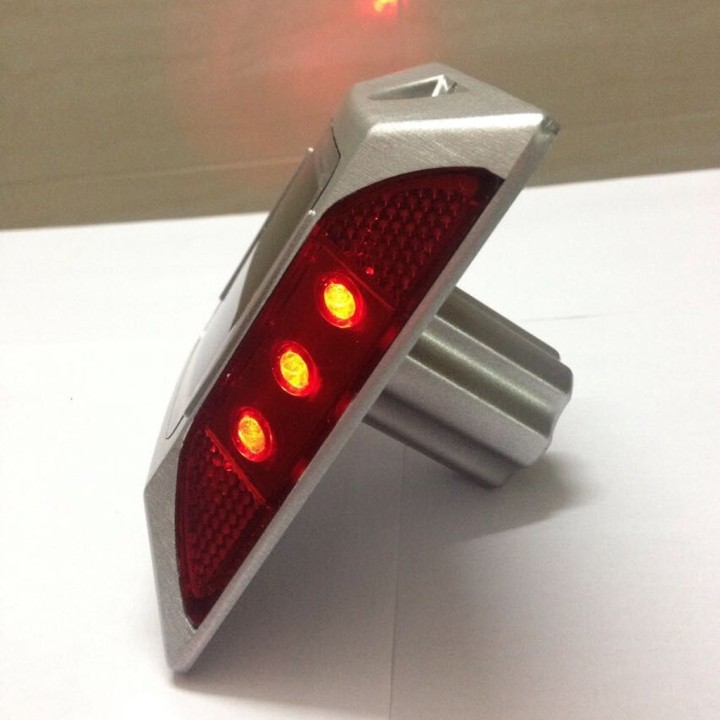 Square Aluminum LED Cat Rye Reflector Solar Road Stud with Anchor eclats antivols - 2