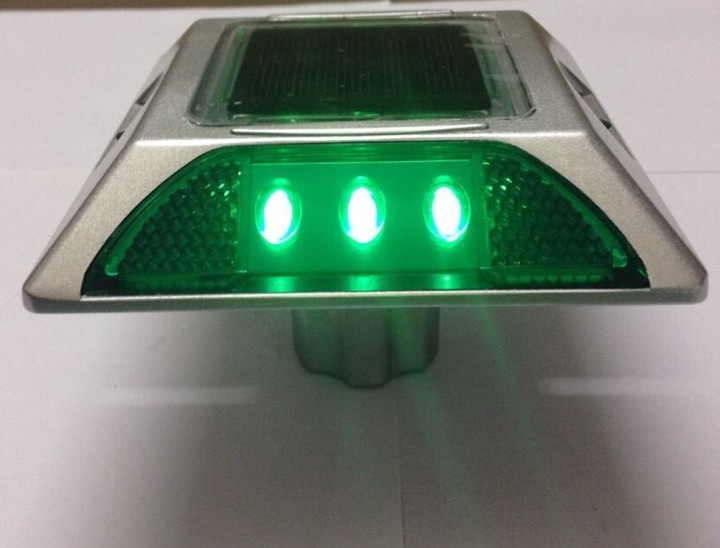 Square Aluminum LED Cat Rye Reflector Solar Road Stud with Anchor eclats antivols - 10