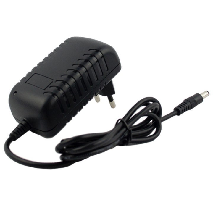 Caricatore dell'adattatore di corrente continua di CA di 8.4V 3A 5.5 * 2.1mm per la batteria del Li-ione di 7.2V 7.4V eclats ant