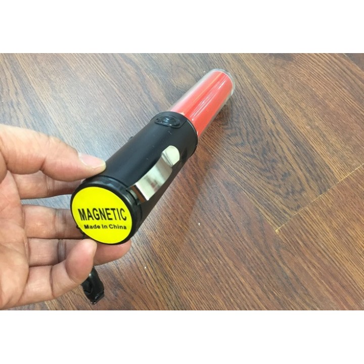 Baton lumineux led rouge + batterie rechargeable + chargeur 220v 5v support magnetique