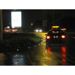 2 white road stud stick solar lighting 6 led road safety traffic signage eclats antivols - 2